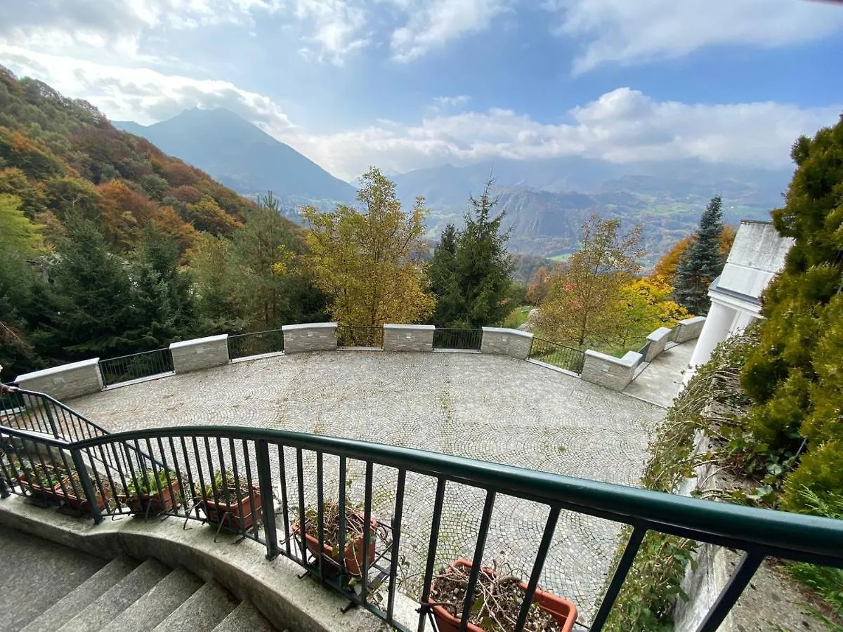 Barzio Paradise 0*,  Italy